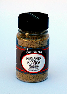 Pimienta negra en granos Image